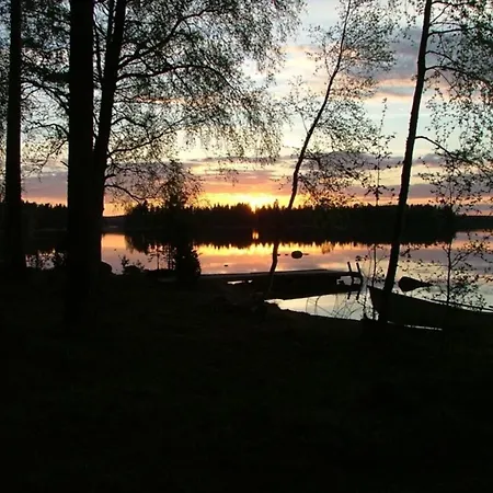 Niemi-kapee Mansikka - Cozy By The *