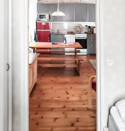 Niemi-kapee Mansikka - Cozy By The Huoneisto