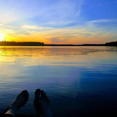 Niemi-kapee Mansikka - Cozy By The Huoneisto