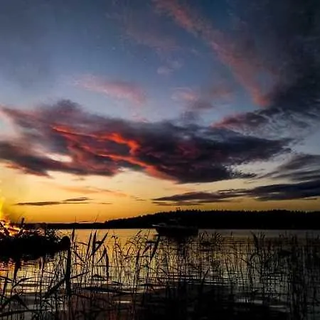 Niemi-kapee Mansikka - Cozy By The * Terälahti