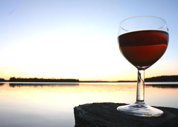 Niemi-kapee Mansikka - Cozy By The Apartment *