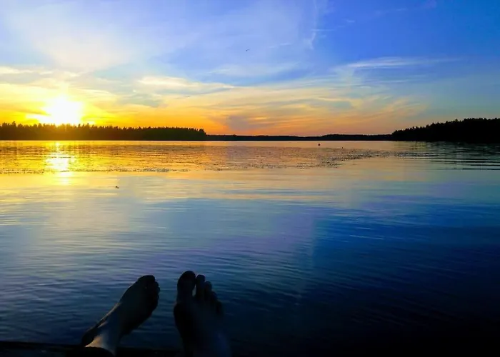 Niemi-kapee Mansikka - Cozy By The Apartment