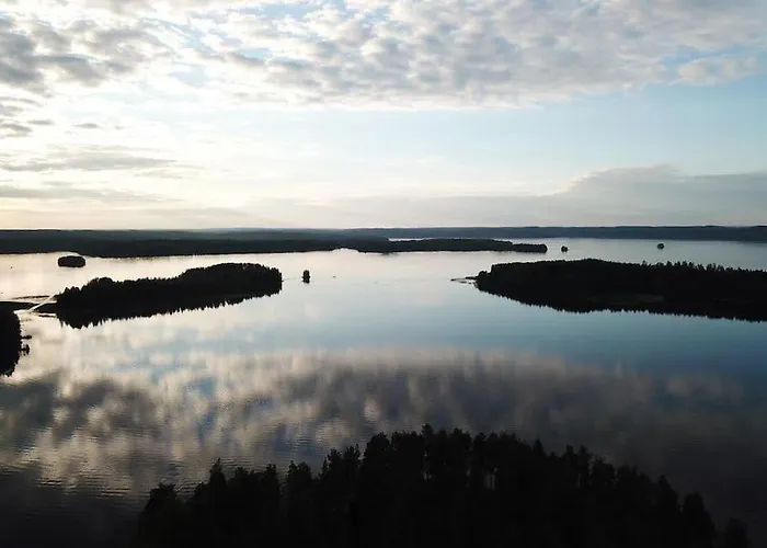 Niemi-kapee Mansikka - Cozy By The Apartment *